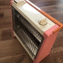【値下げ】電気ファンストーブ（加湿機能付き）の画像