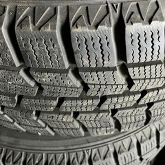 ★バリ溝★スタッドレス オートバックス製 175/65R14 5穴の画像
