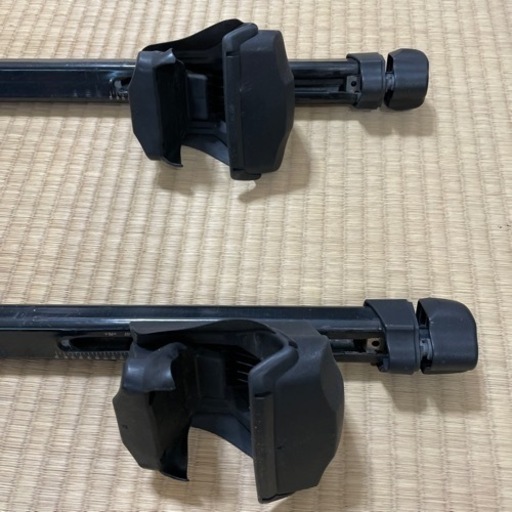 【受付終了】スクエアバーth761とフットth755　スーリー　thule 　ルーフバー　ベースキャリア