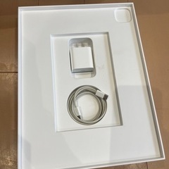 iPad Pro 第５世代12.9インチ　128G Wi-Fi専用の画像