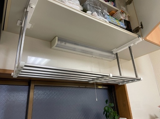 ステンレス　伸縮吊戸下はさみ棚