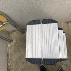 無料でお渡し、椅子と脚立のセット(個別は不可)の画像