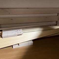 ニトリ　セミダブルベッドの画像