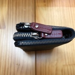 二つ折り　財布の画像