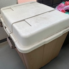屋外保管用　灯油タンク収納