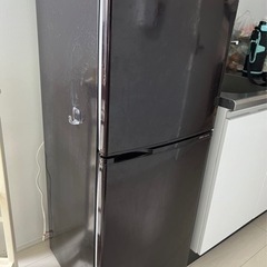 冷蔵庫　AQUA 冷凍冷蔵庫2013年式　AQR-141B の画像