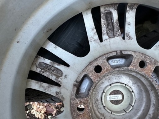 215/70R15  ダンロップスタッドレス　6H