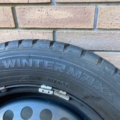 スタッドレス4本　フリードの画像