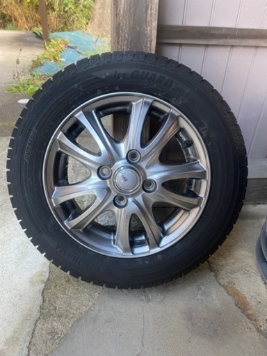 済　スタッドレスタイヤ　アルミホイール　４本