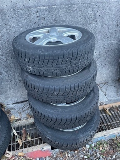 ホイル付きタイヤ