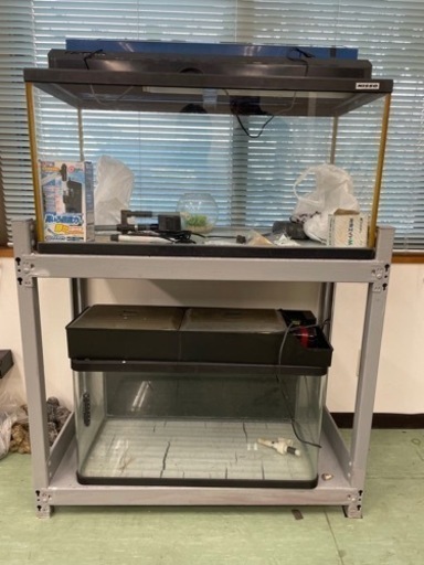 水槽2つ、スチール棚付き