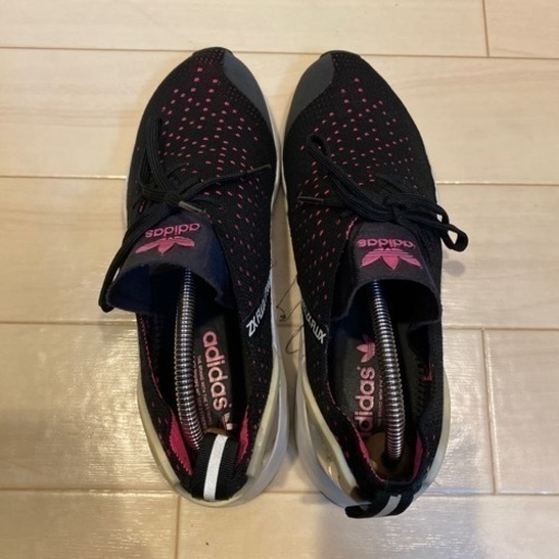 adidas 靴
