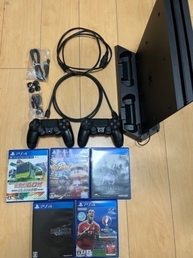 PS4 Pro 1TB　付属品付き　ソフト付き