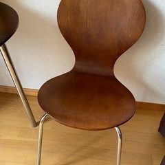 ニトリ 丸型 ダイニングテーブル&チェア 3点セットの画像