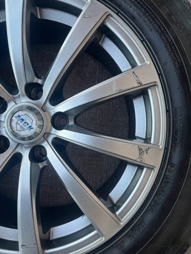 スタッドレスタイヤ　タイヤホイール4本セット　グッドイヤー アイスナビSUV