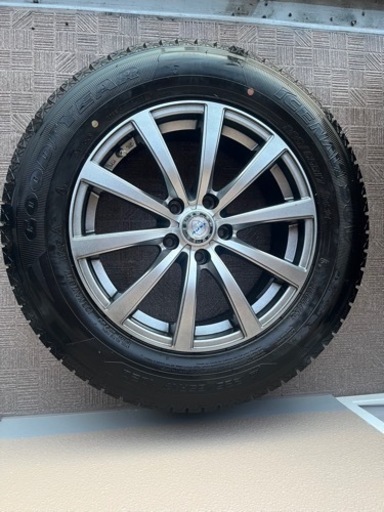 スタッドレスタイヤ　タイヤホイール4本セット　グッドイヤー アイスナビSUV