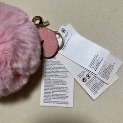 H&M フラミンゴ　バックチャームの画像