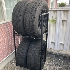 ハイラックス等のホイール付きスタッドレスタイヤ　265/65R/17