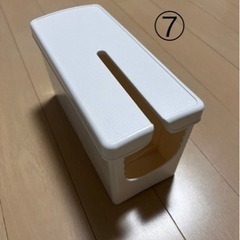 ⑵百均の中古品　ひとつ20円　新品　50円の画像