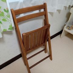 木製イス（折り畳み可）の画像