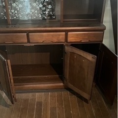 食器棚の画像