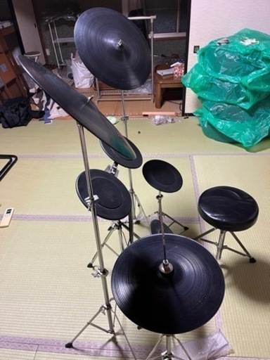 【最終値下げ】練習用のトレーニング用ゴムパットドラムセット