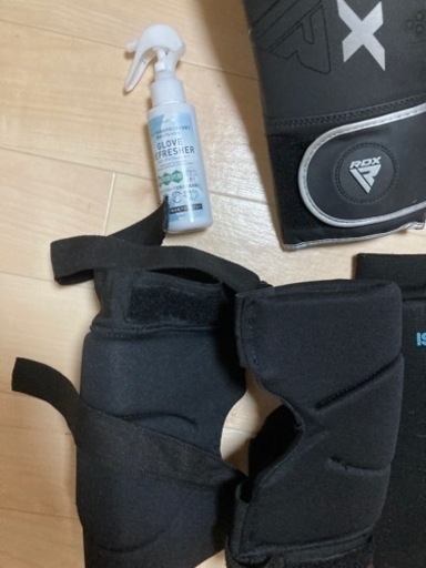 ボクシンググローブ　シンガード　オープンフィンガーグローブなど　まとめ売り