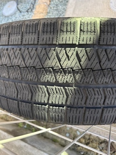 フォルクスワーゲンゴルフ7.5純正ホイールスタッドレス