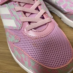 ☆adidas☆子ども用スニーカー☆ピンク☆23cm☆の画像