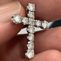 K18WG ダイヤモンドクロス ペンダントトップ 1.9g 1ct