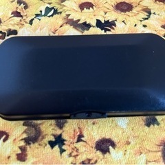メガネケースとメガネスタンドの画像