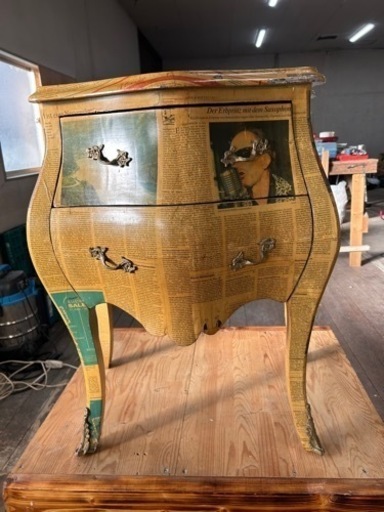 棚 お買い得品 レアなデザイン かなりレアなデザインの家具。棚？