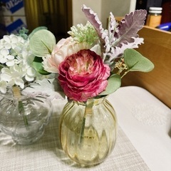 ０円で花瓶二つお譲りします。の画像