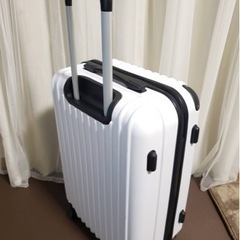 決定しました！スーツケース　62.6L 白　ホワイト　4-7泊用の画像