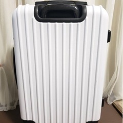 決定しました！スーツケース　62.6L 白　ホワイト　4-7泊用の画像