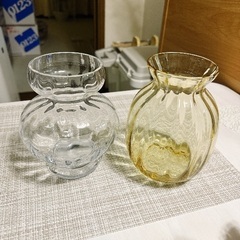 ０円で花瓶二つお譲りします。の画像