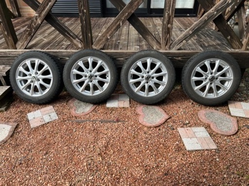 軽自動車　スタッドレスタイヤ　ホイール付き