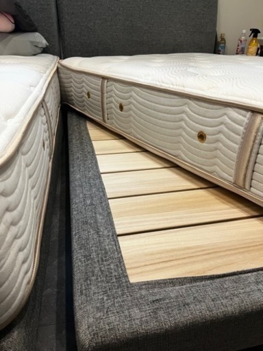 シモンズマットレス