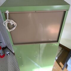 ★スチール製★キッチン収納庫・ライスストッカー付★　電子レンジ・炊飯器収納可能の画像