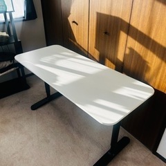 IKEA イケア つくえ 机の画像