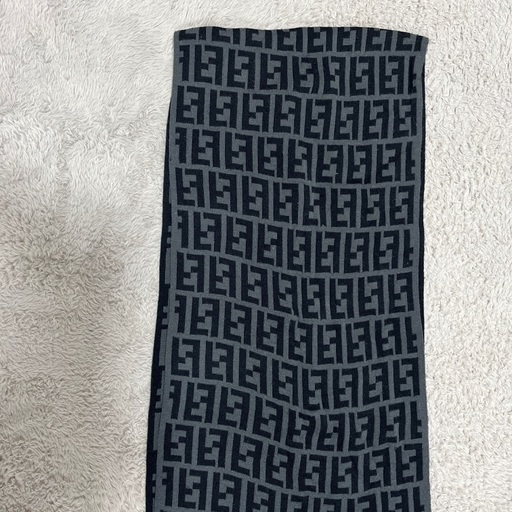 FENDI 正規品　マフラー