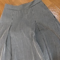 beams スカートの画像