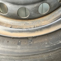 2代目NOTE用スタッドレスタイヤ、ホイール、ホイールキャップの画像