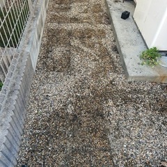 庭石　庭砂利　の画像