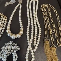 パールのネックレスやブレスレット取り引き中の画像