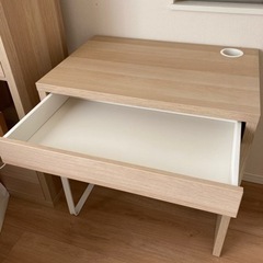 デスク　IKEAミッケの画像