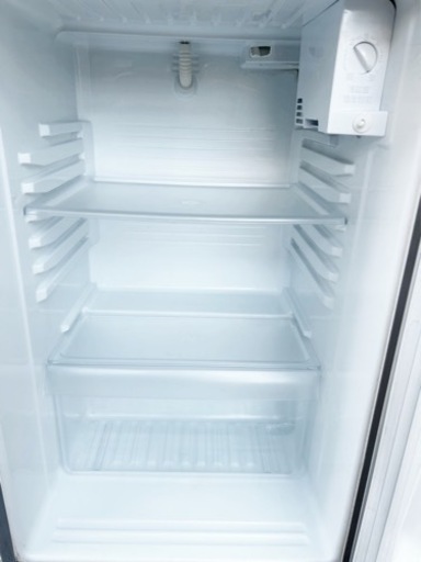 (送料無料) 2019年 美品 140L 冷蔵庫 静音化設計 耐熱天板 ④