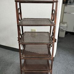レトロ棚　鉄製の画像