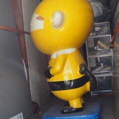 大きなマスコット人形の画像