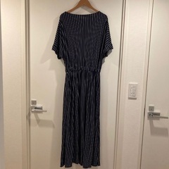 GU ロングワンピースの画像